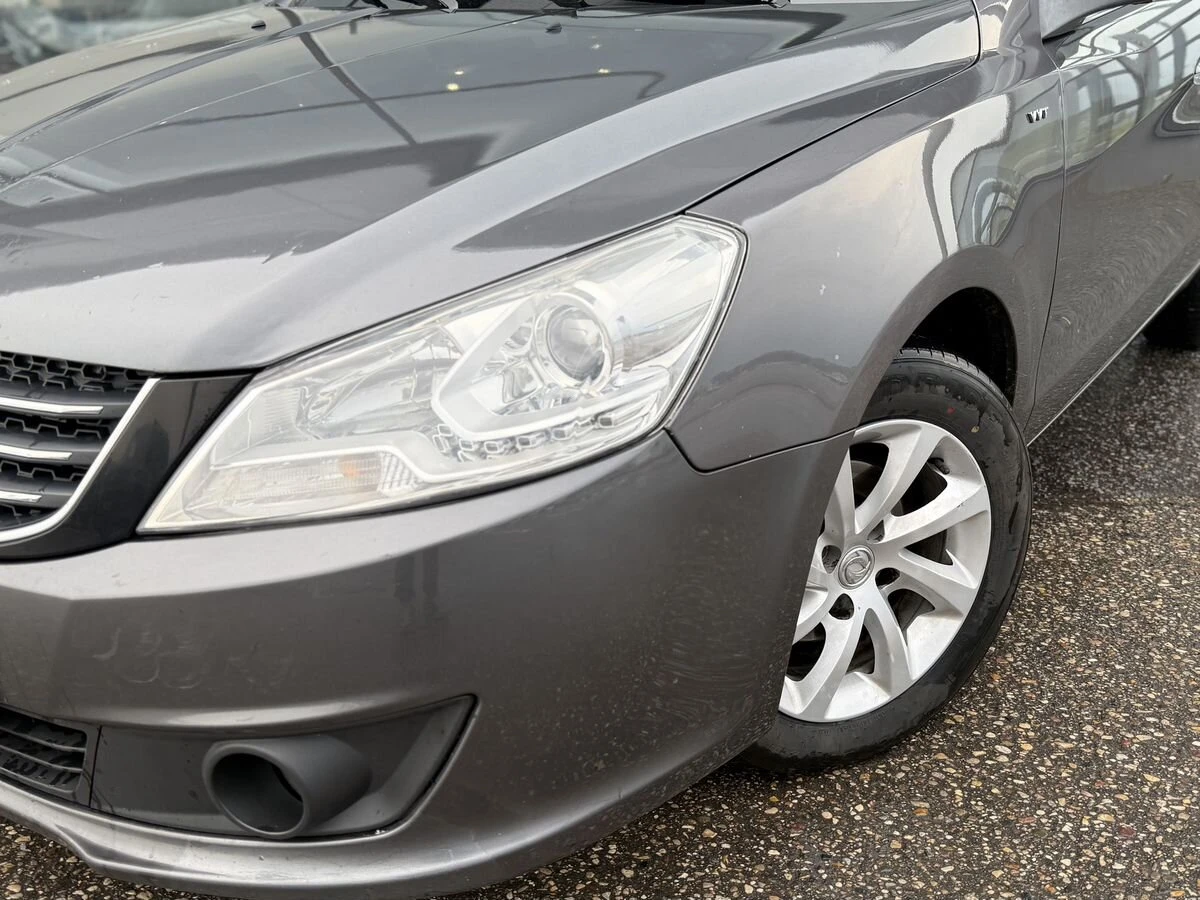 Dongfeng S30