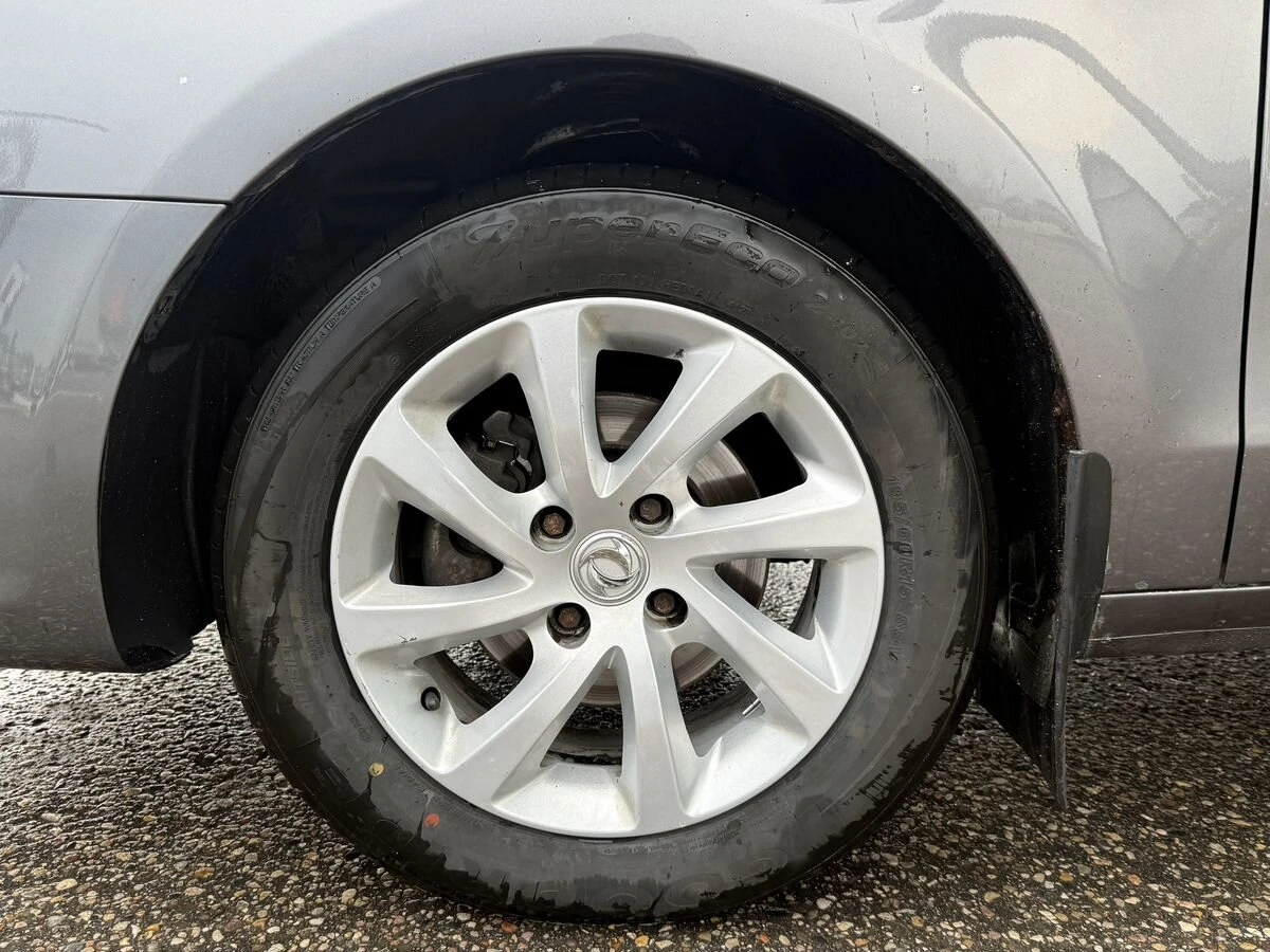 Dongfeng S30