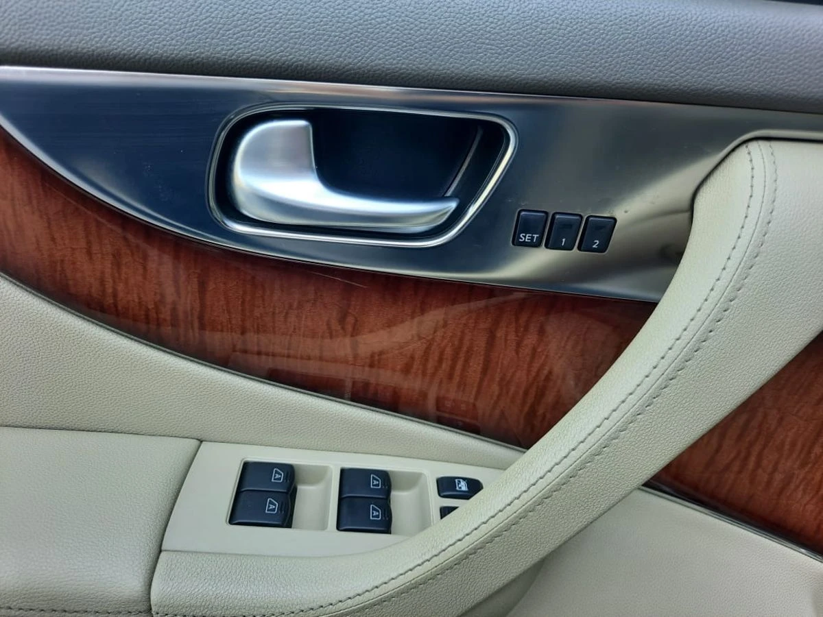 Infiniti FX