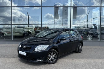 Продажа Toyota Auris в Твери