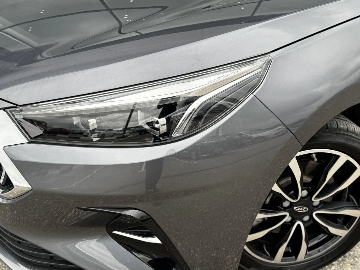 JAC J7