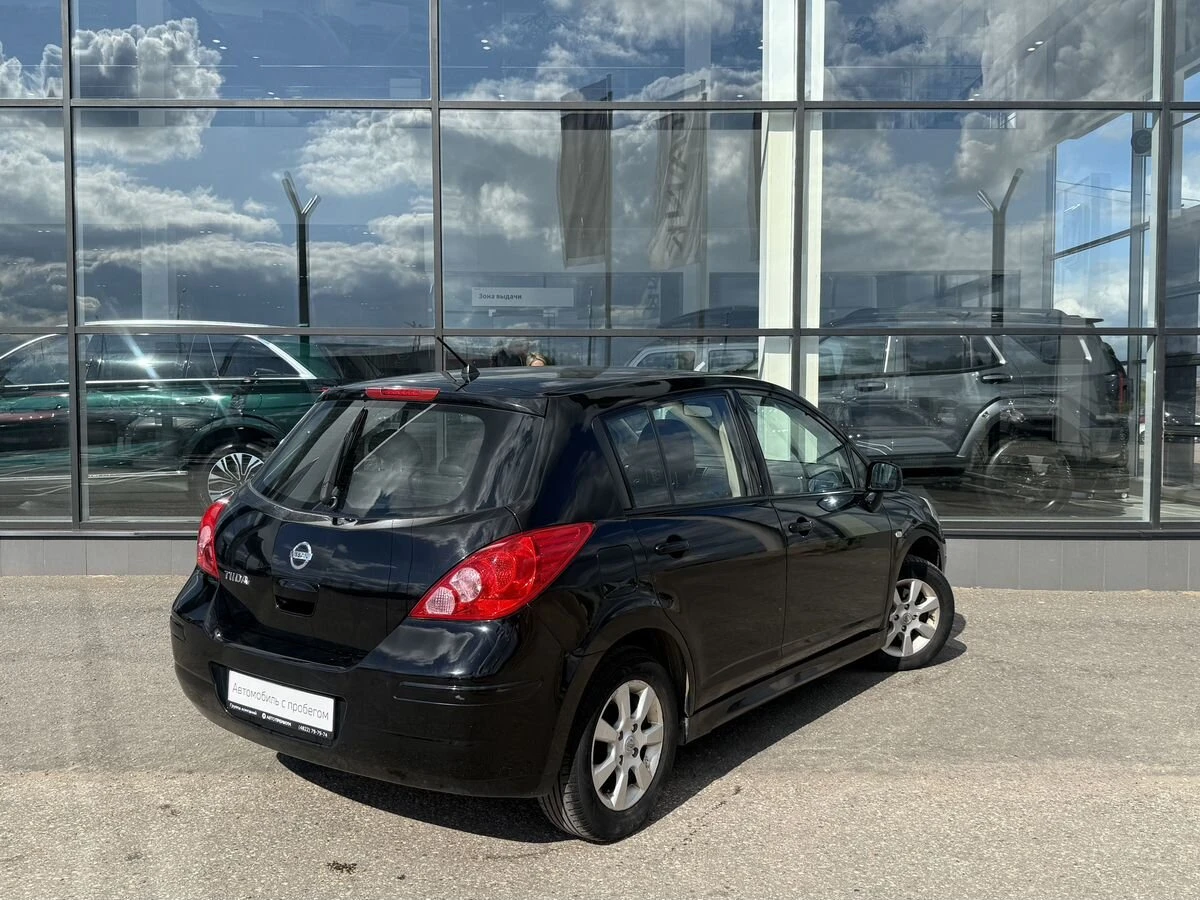Nissan Tiida