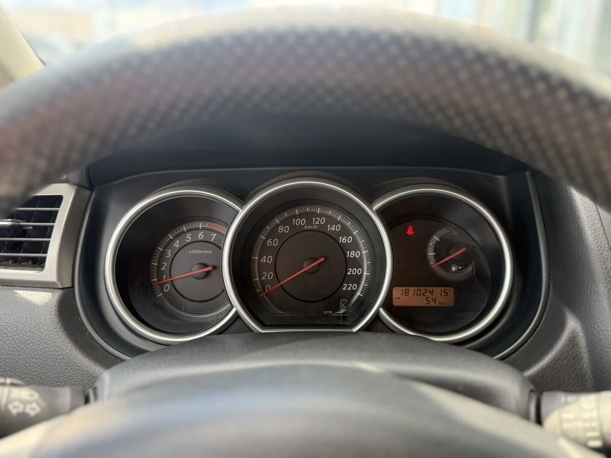Nissan Tiida