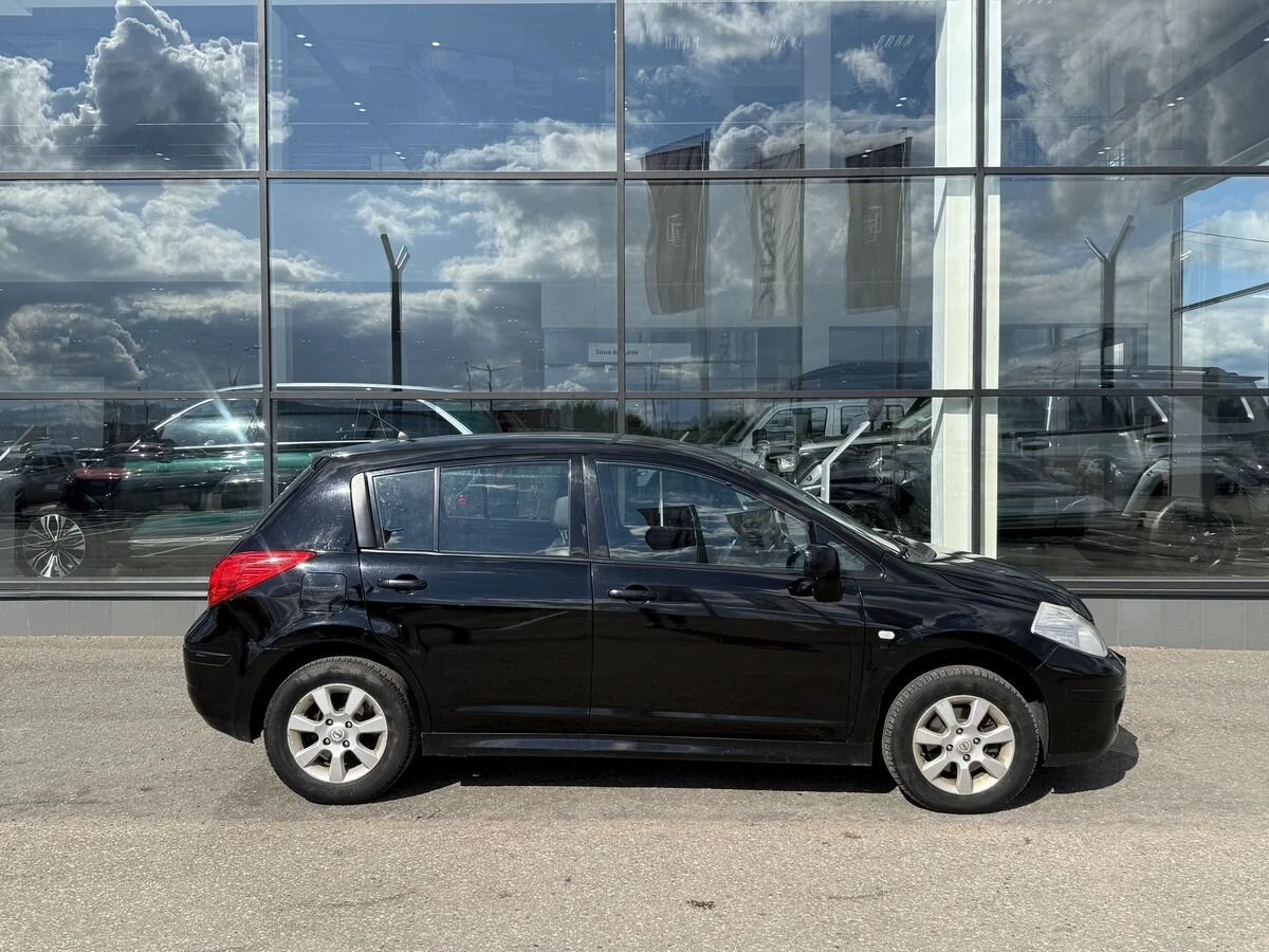 Nissan Tiida
