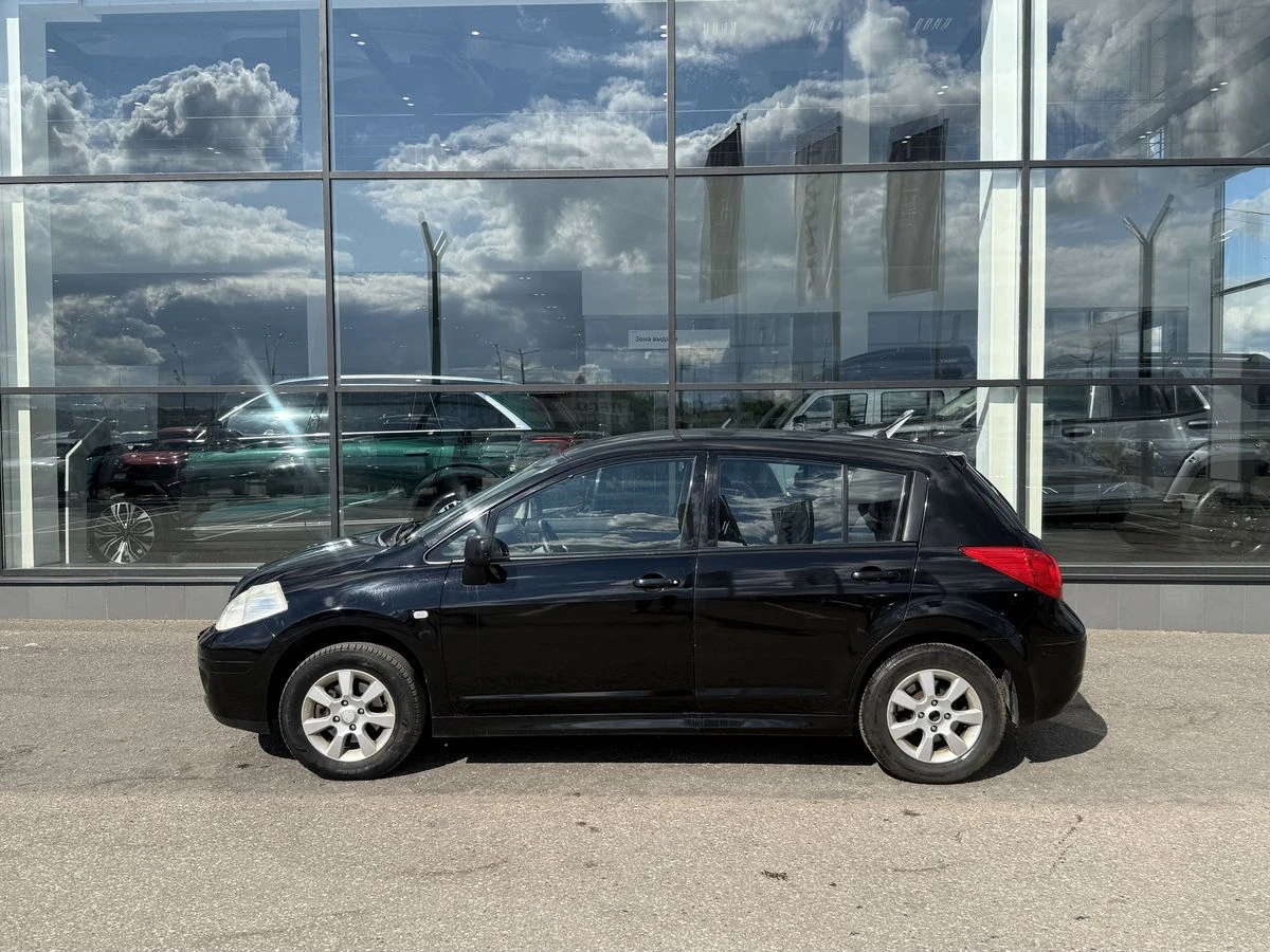 Nissan Tiida