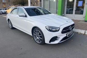 Купить Mercedes-Benz с пробегом в Санкт-Петербурге