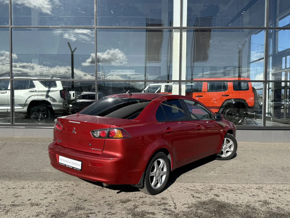 Mitsubishi Lancer