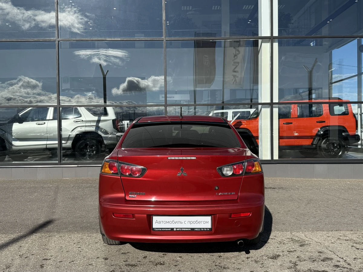 Mitsubishi Lancer