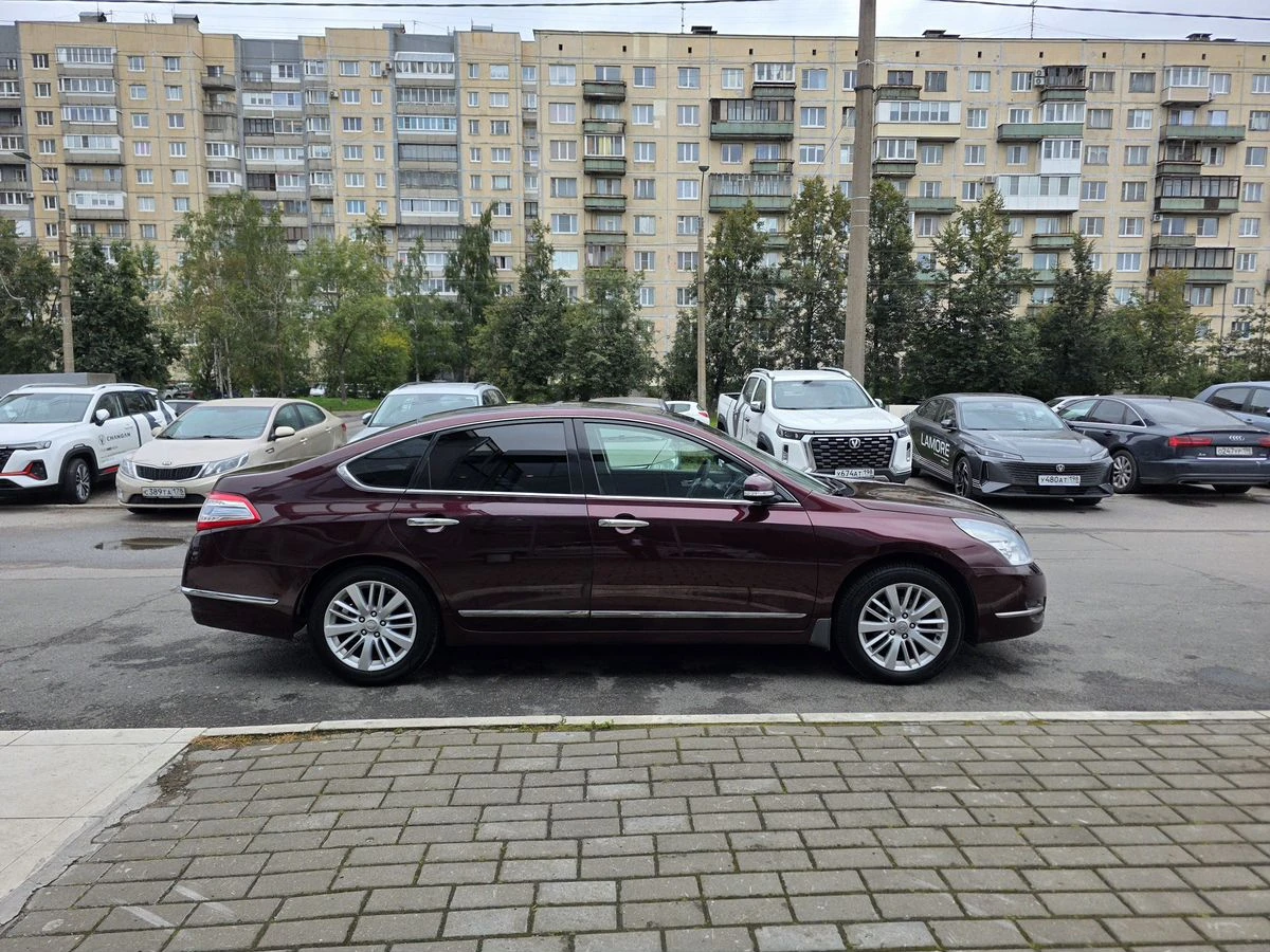 Nissan Teana