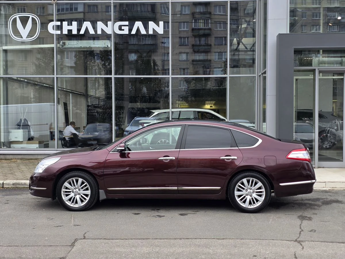 Nissan Teana