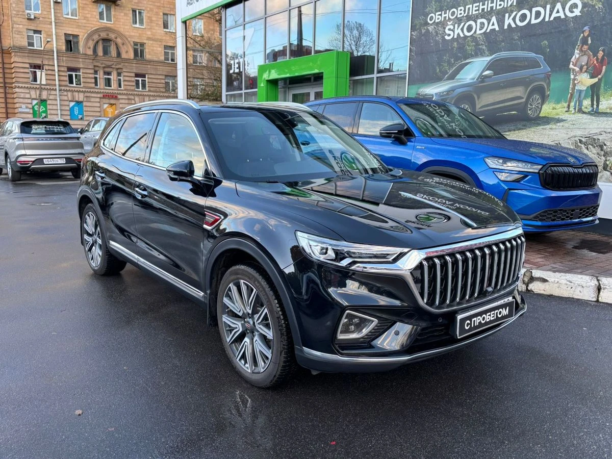 Hongqi HS5
