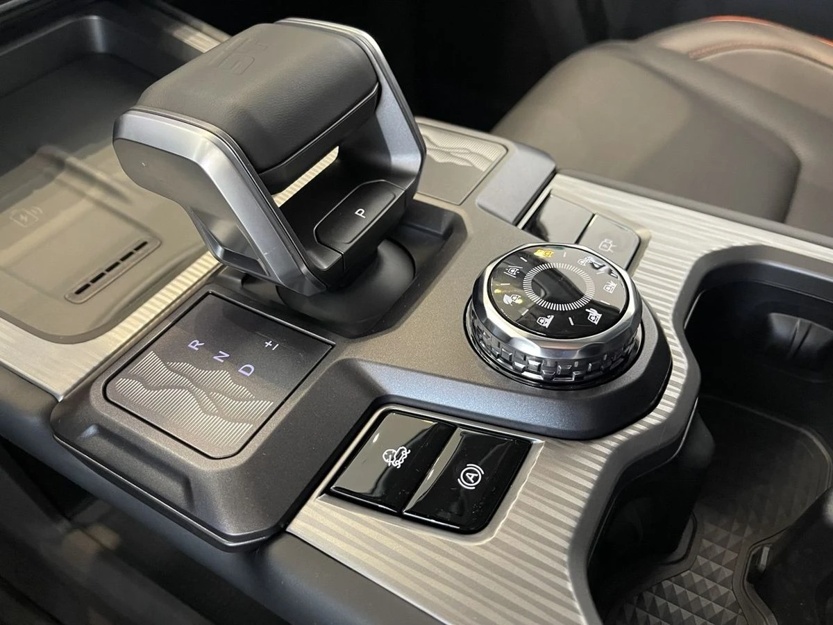 JETOUR T1