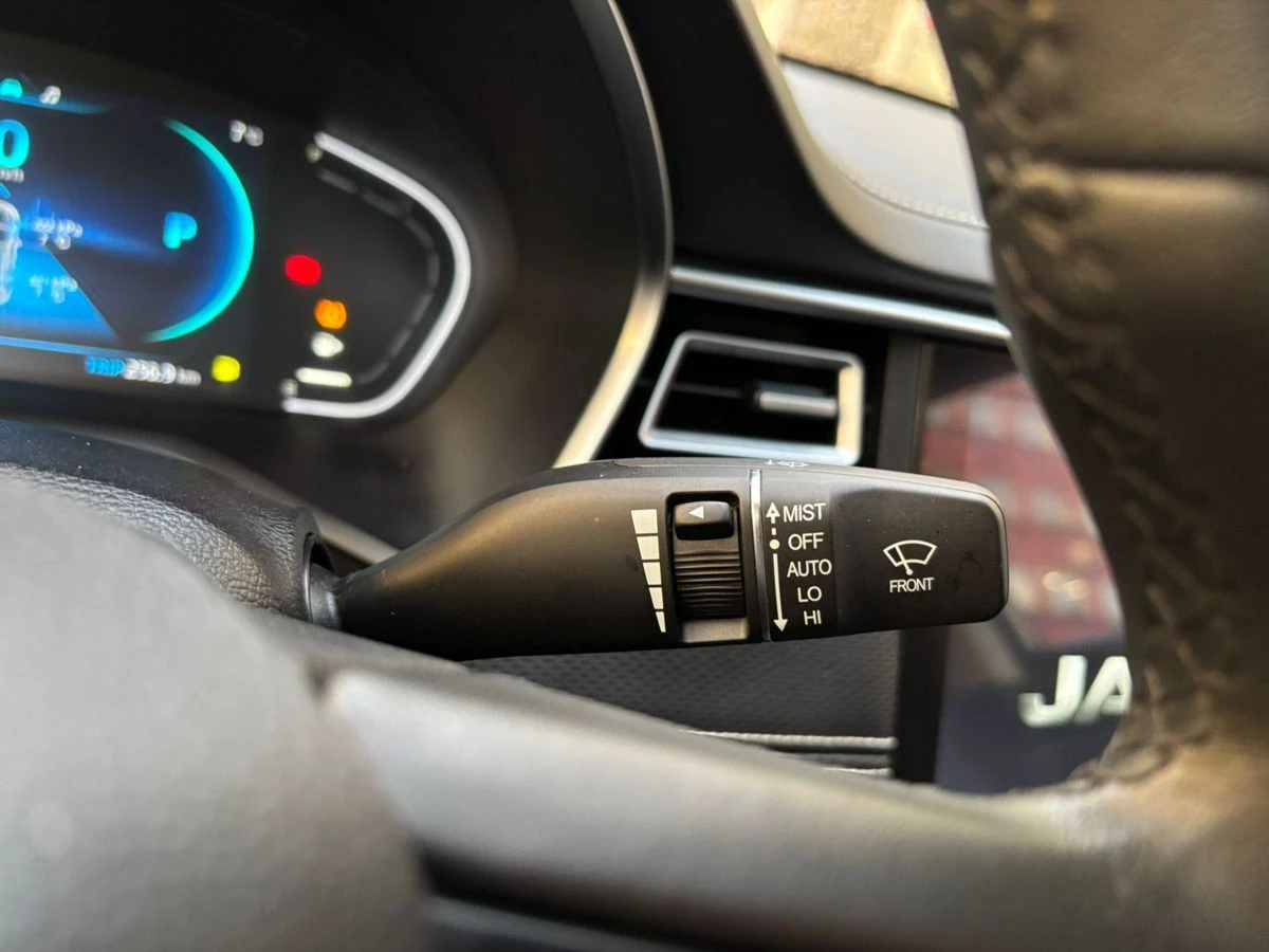JAC J7