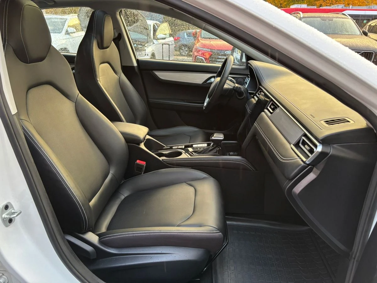 JAC J7