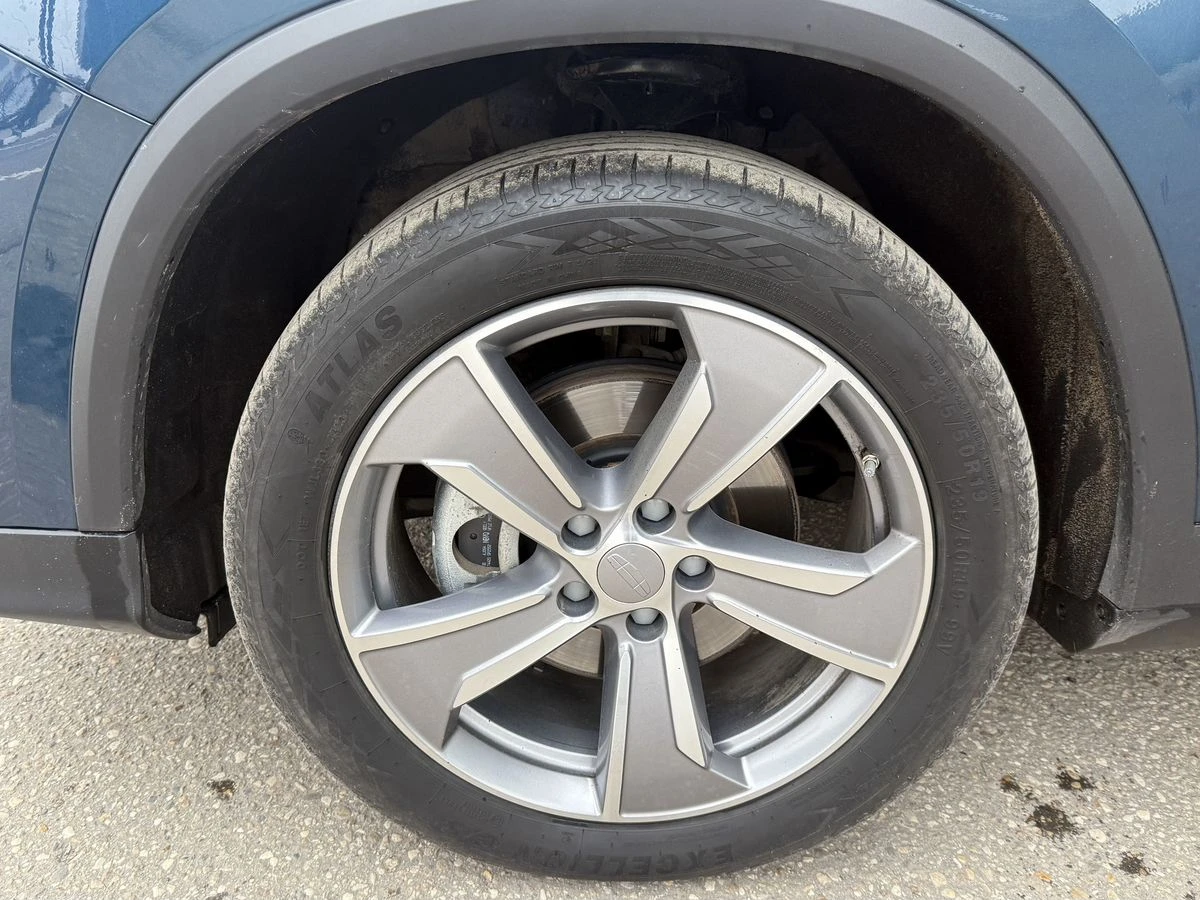Geely Okavango