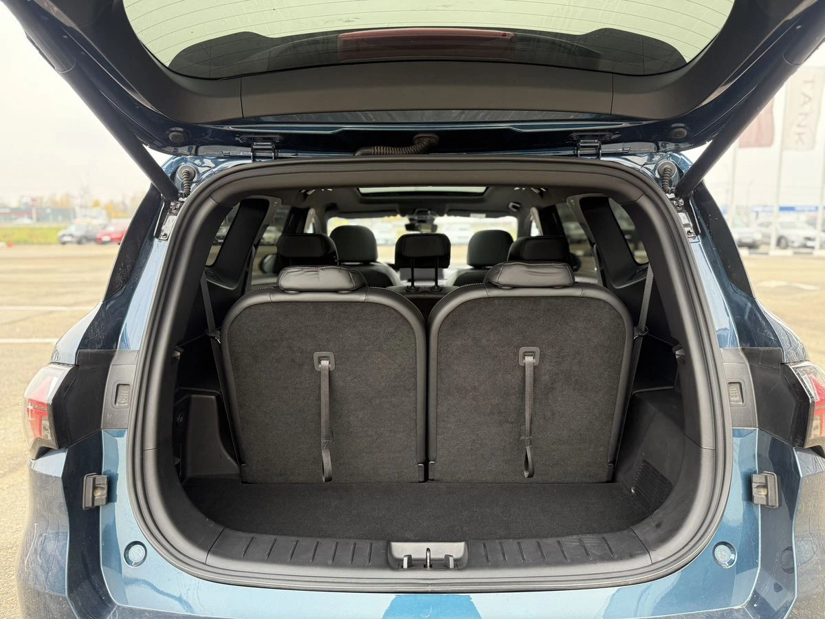 Geely Okavango