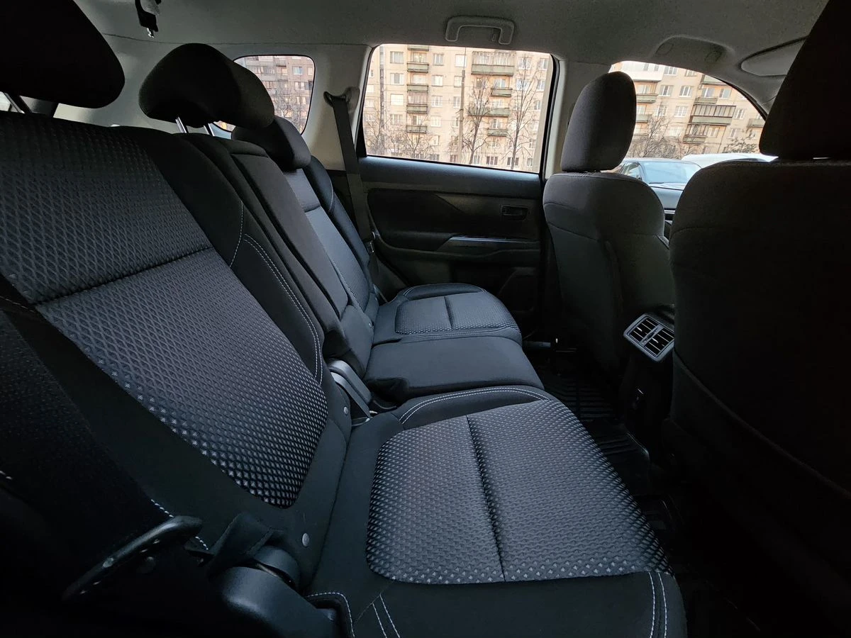 Mitsubishi Outlander