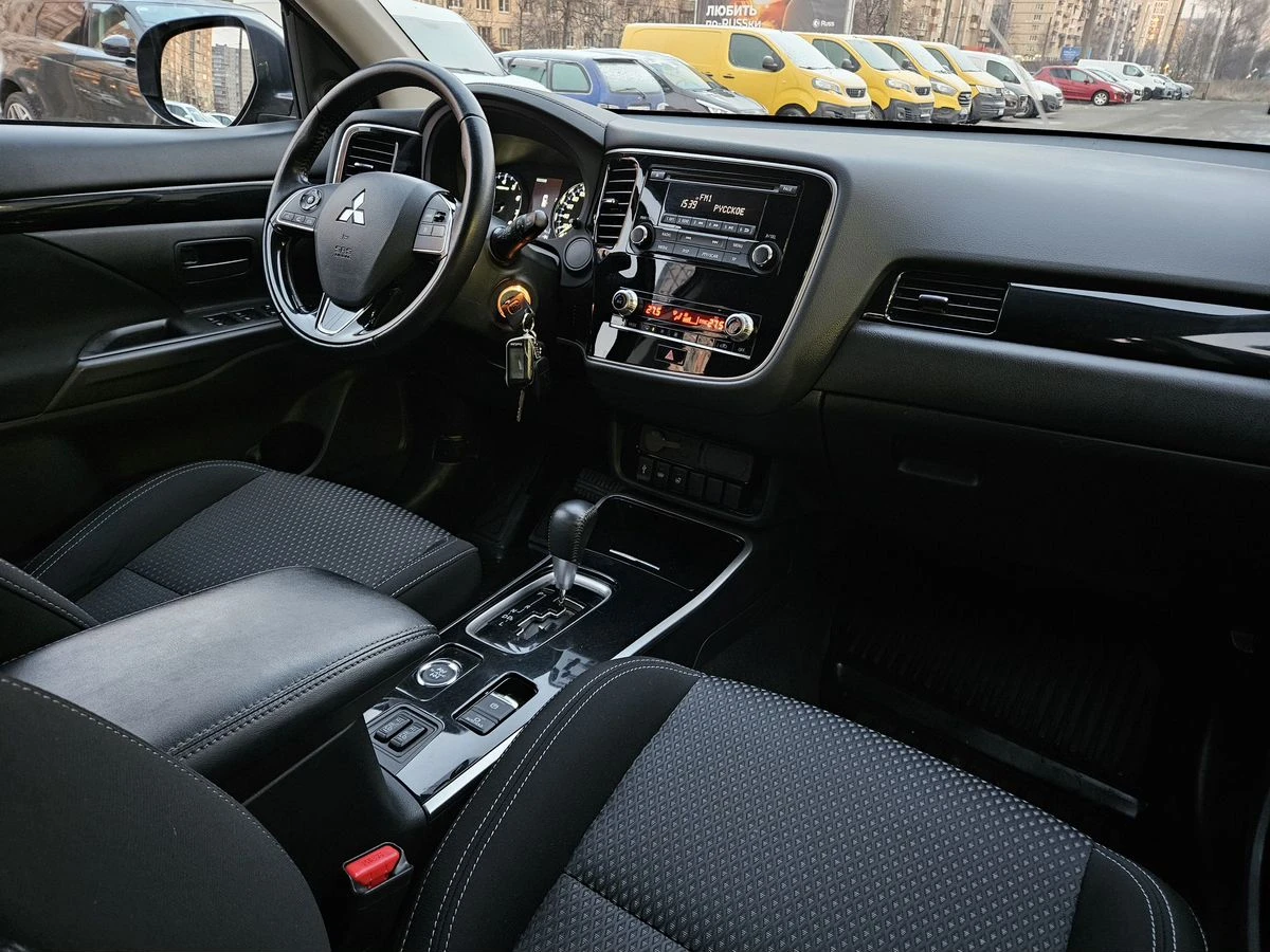 Mitsubishi Outlander