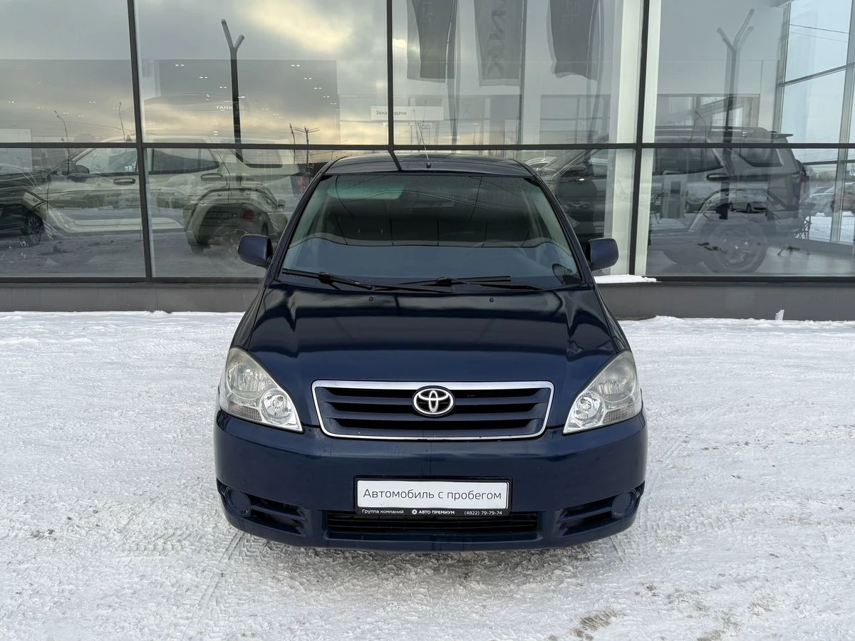 Toyota Avensis Verso