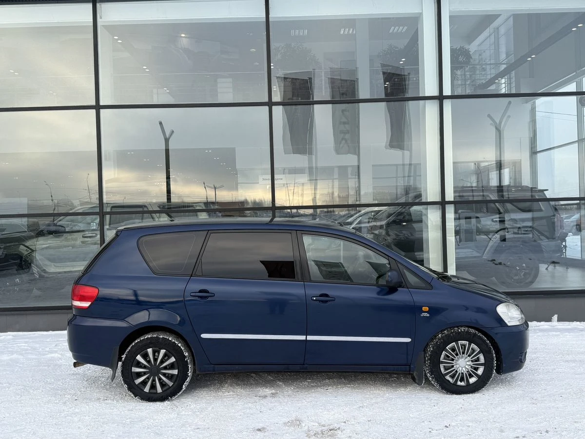 Toyota Avensis Verso