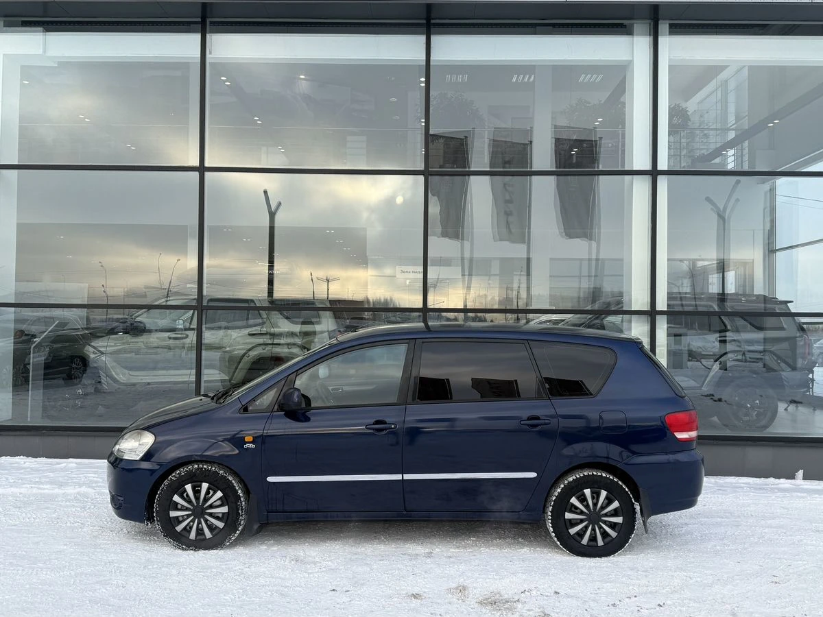 Toyota Avensis Verso