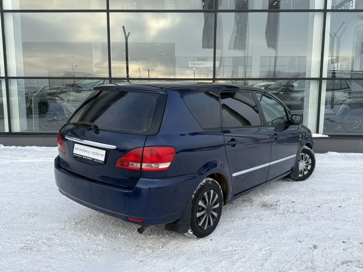 Toyota Avensis Verso