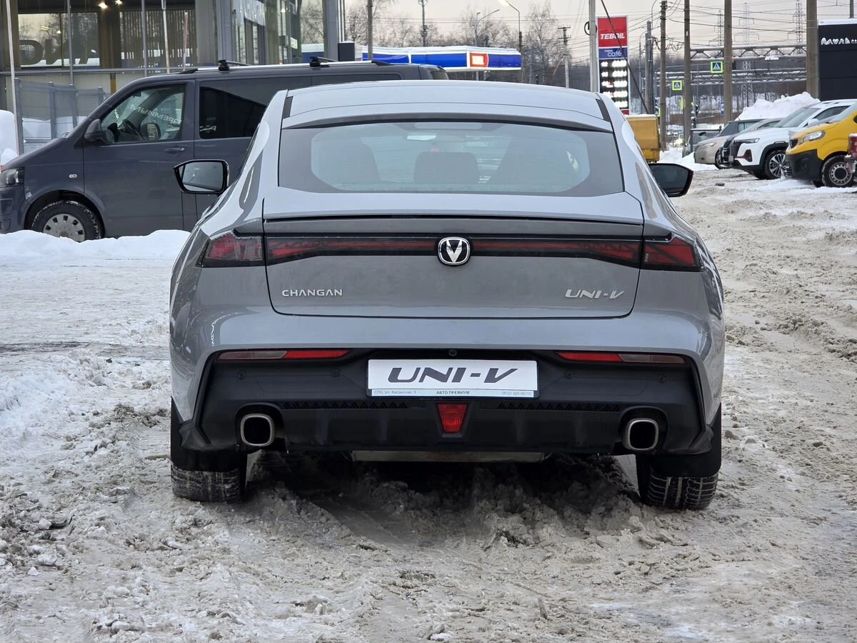 Changan UNI-V