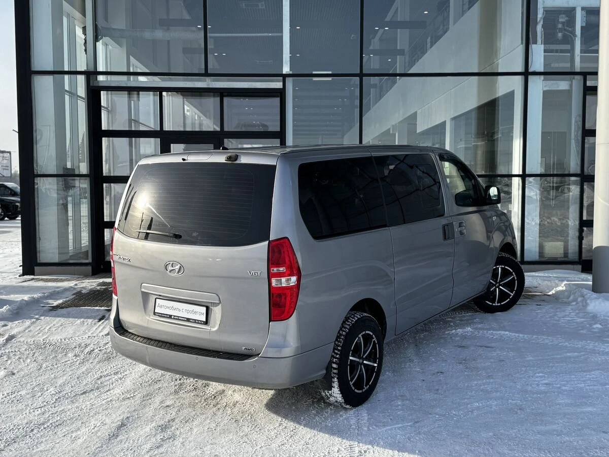 Hyundai Grand Starex