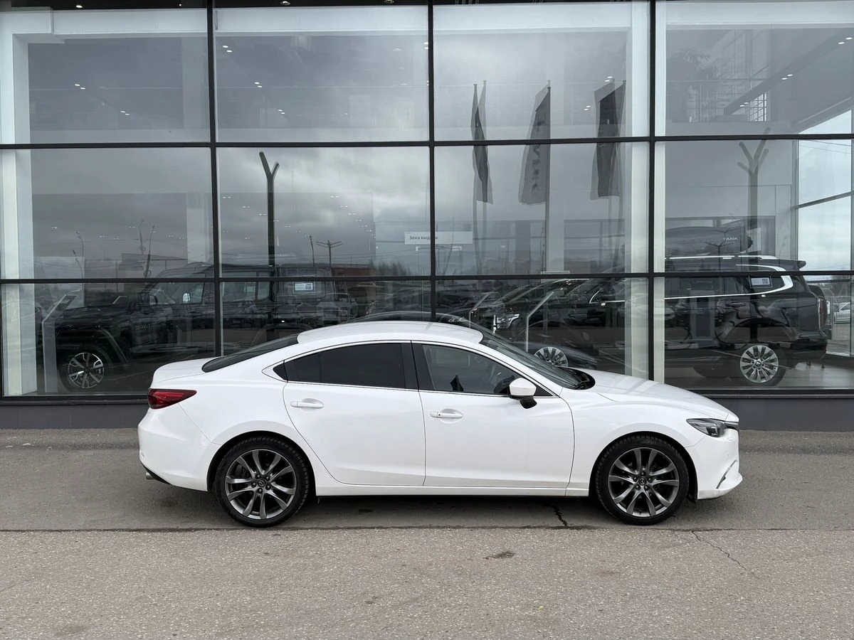 Mazda 6