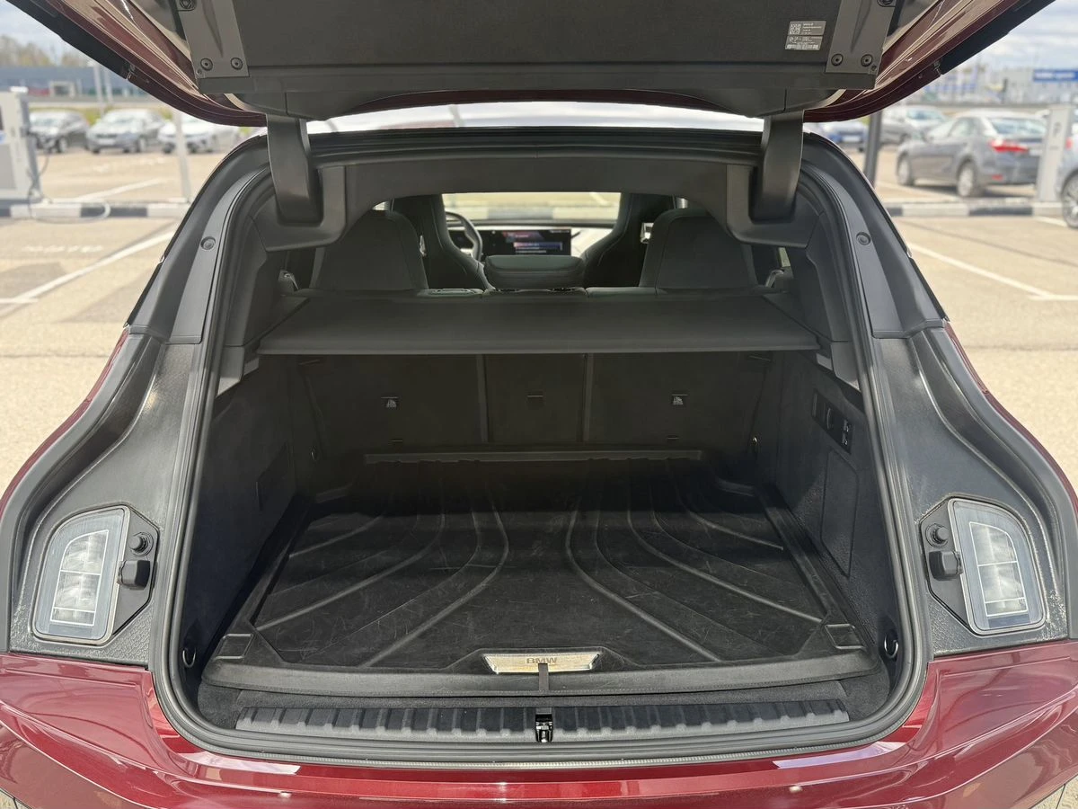 BMW iX