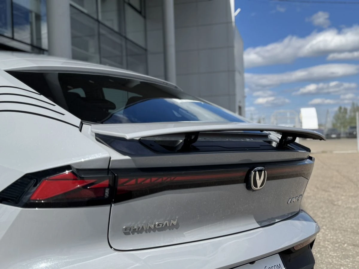 Changan UNI-V
