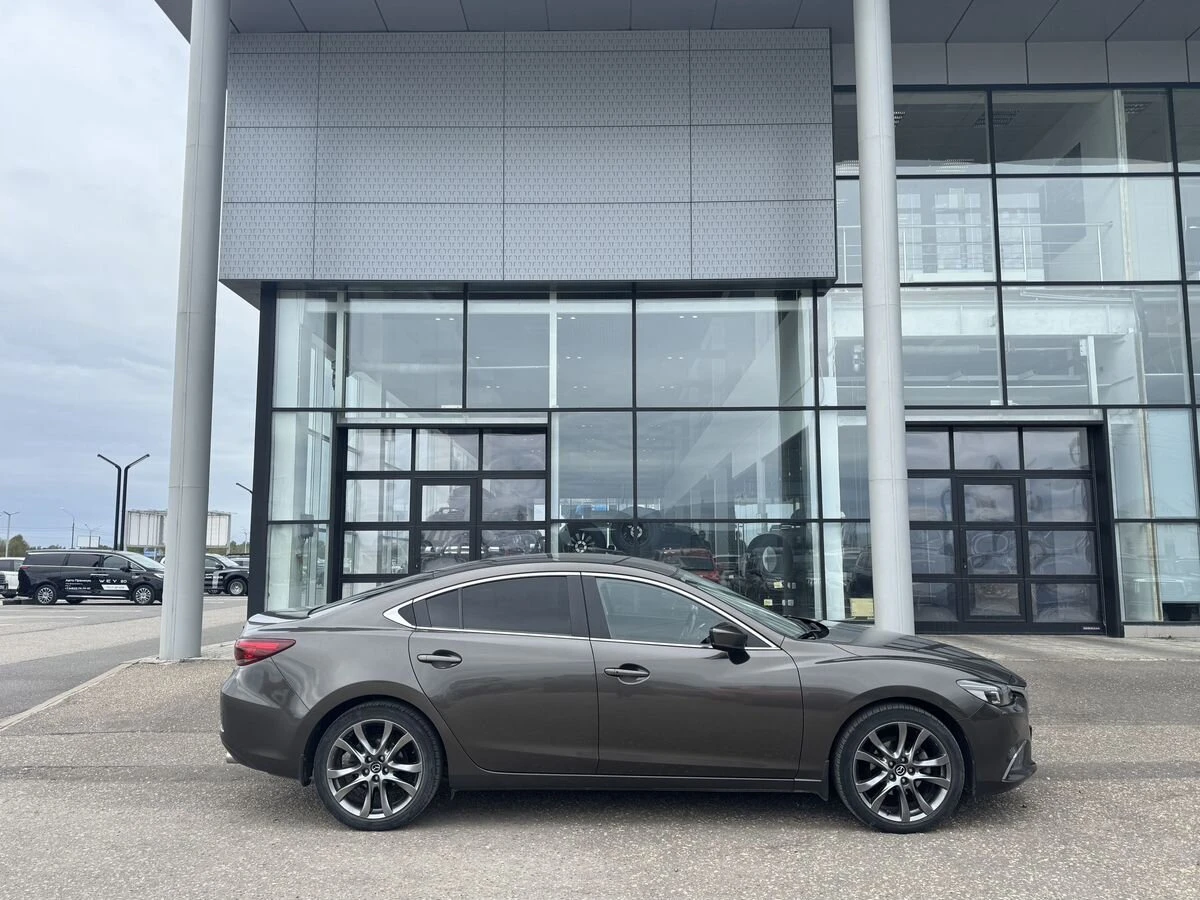Mazda 6