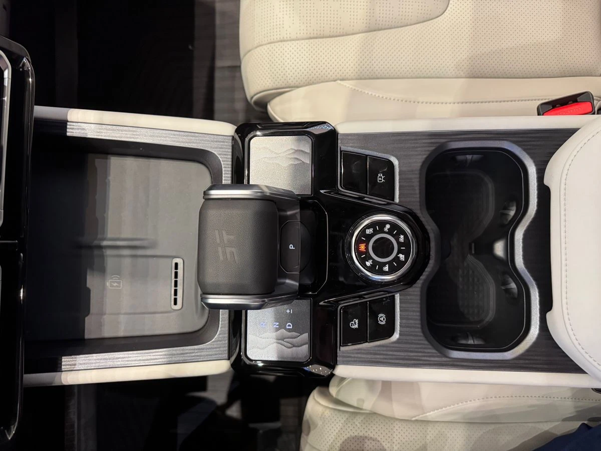 Jetour T1
