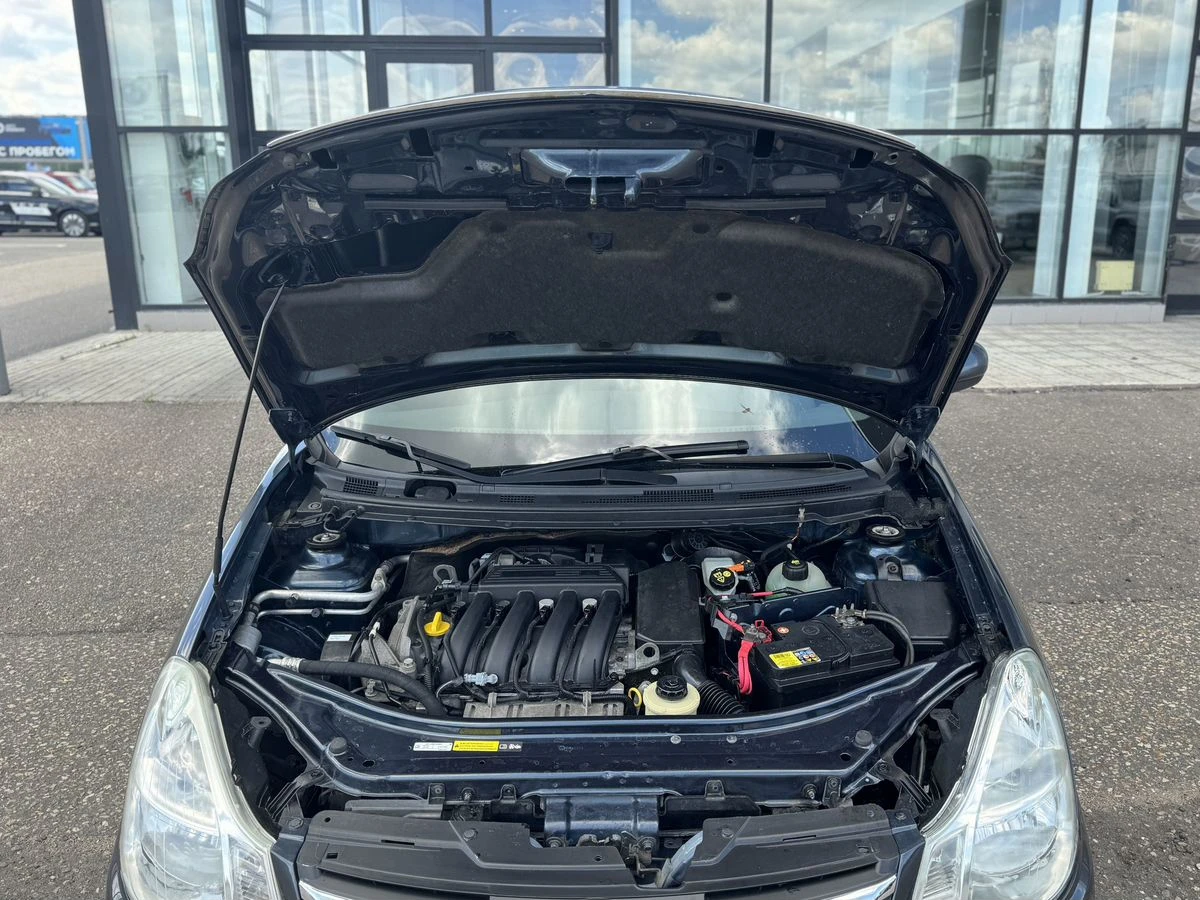 Nissan Almera