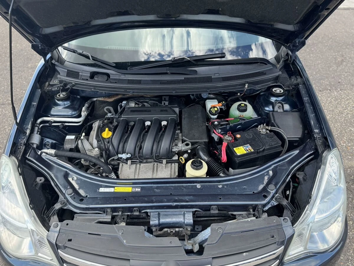 Nissan Almera