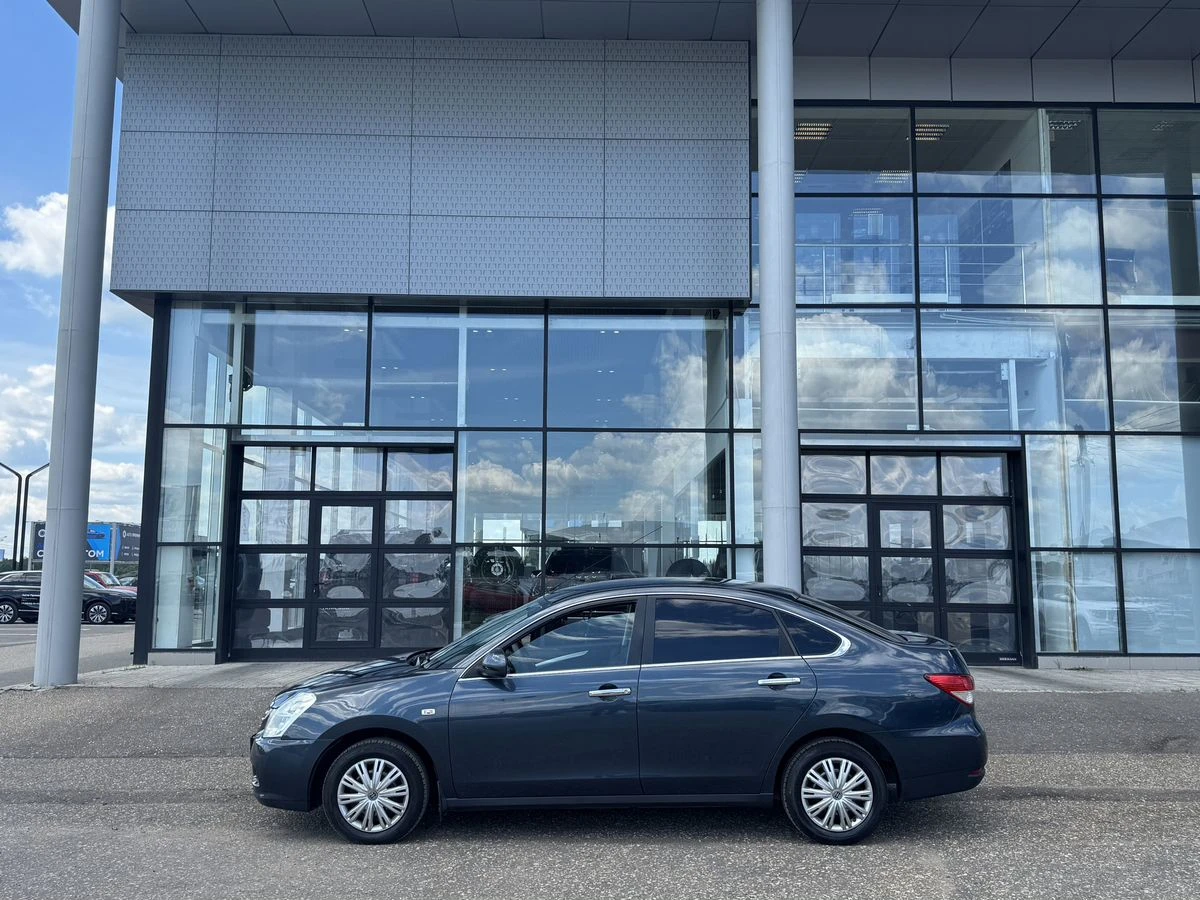 Nissan Almera