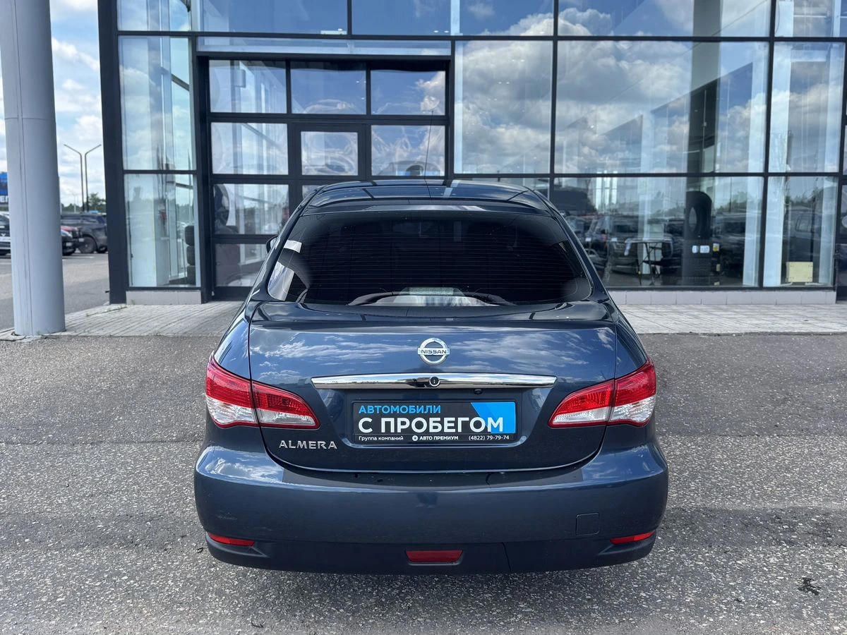 Nissan Almera