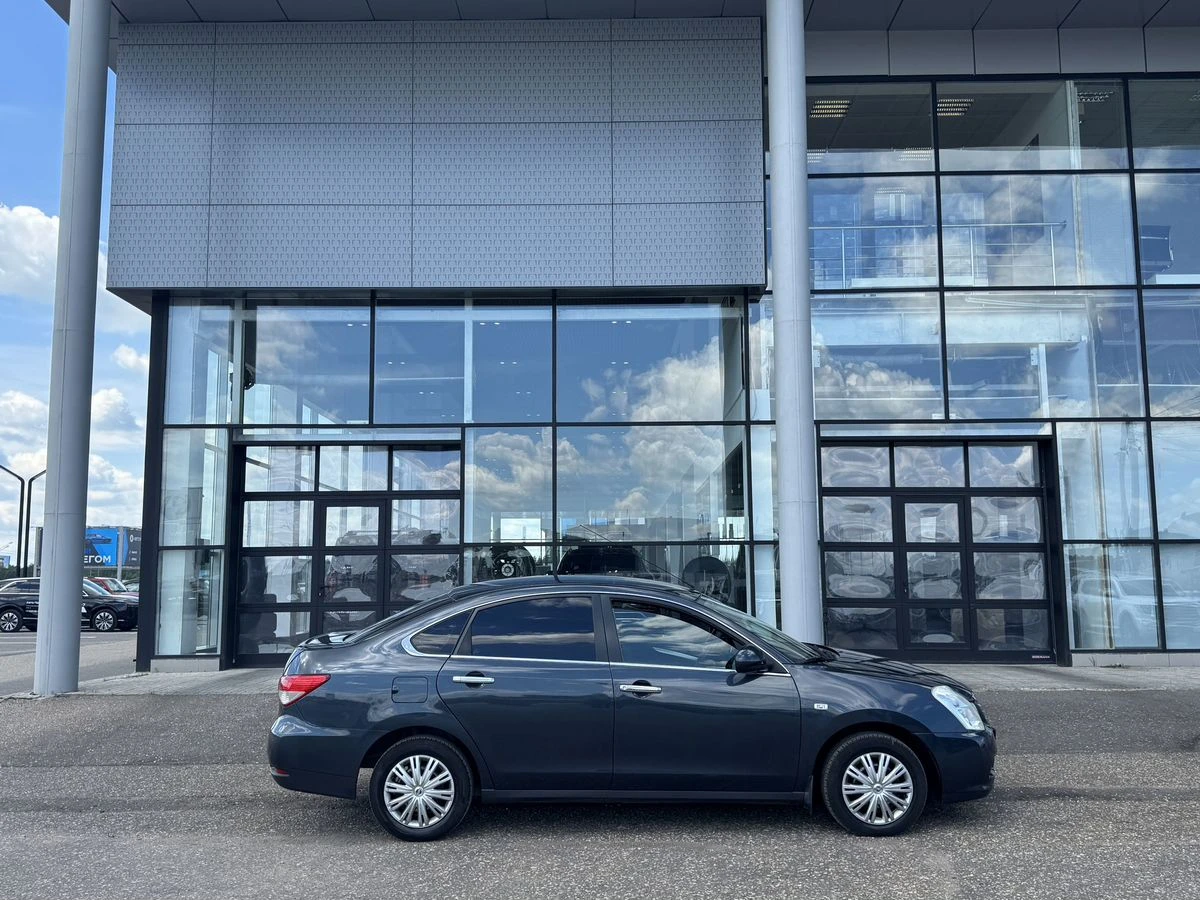 Nissan Almera