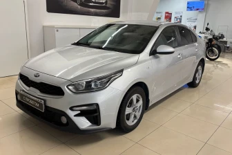 Купить Kia с пробегом в Санкт-Петербурге