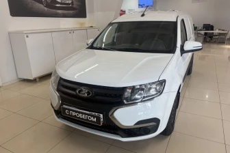 Купить LADA (ВАЗ) с пробегом в Санкт-Петербурге