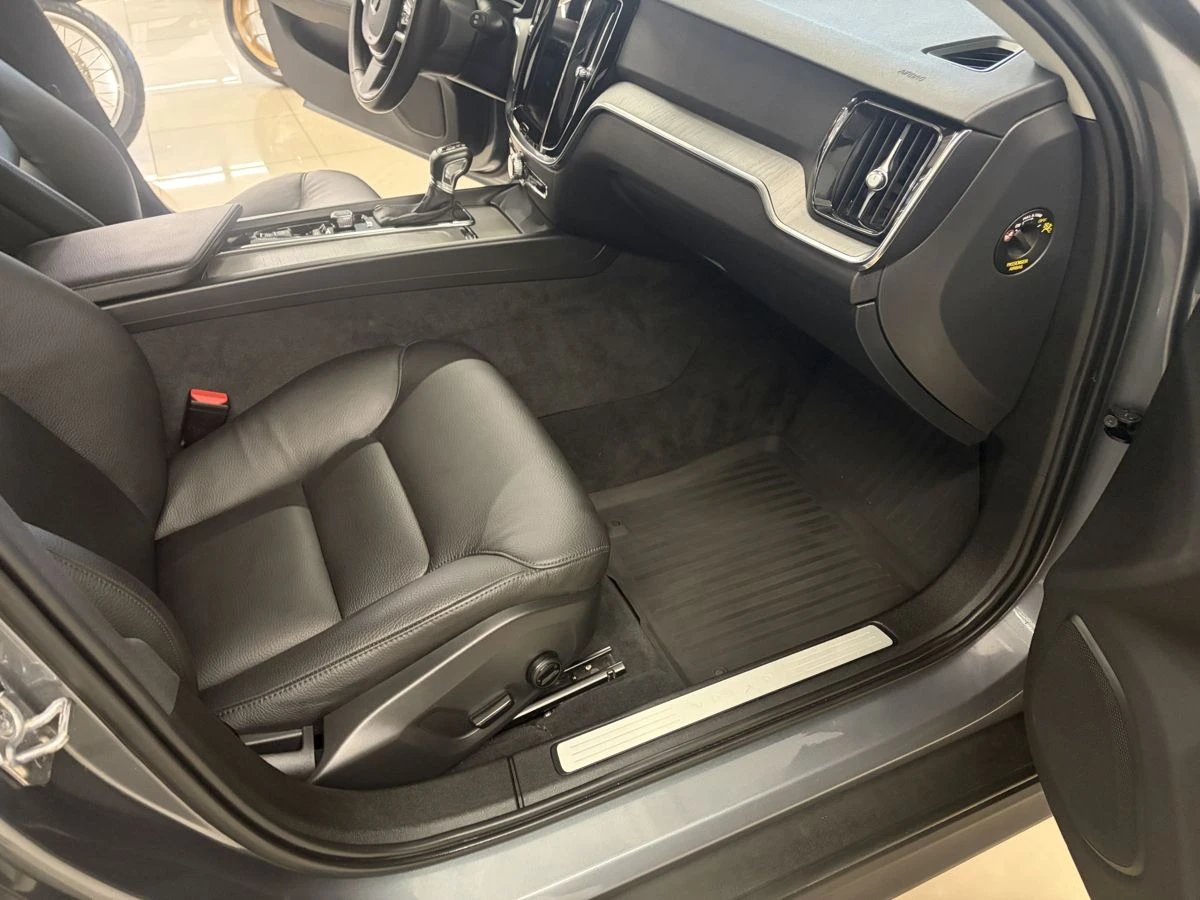 Volvo V60 Cross Country