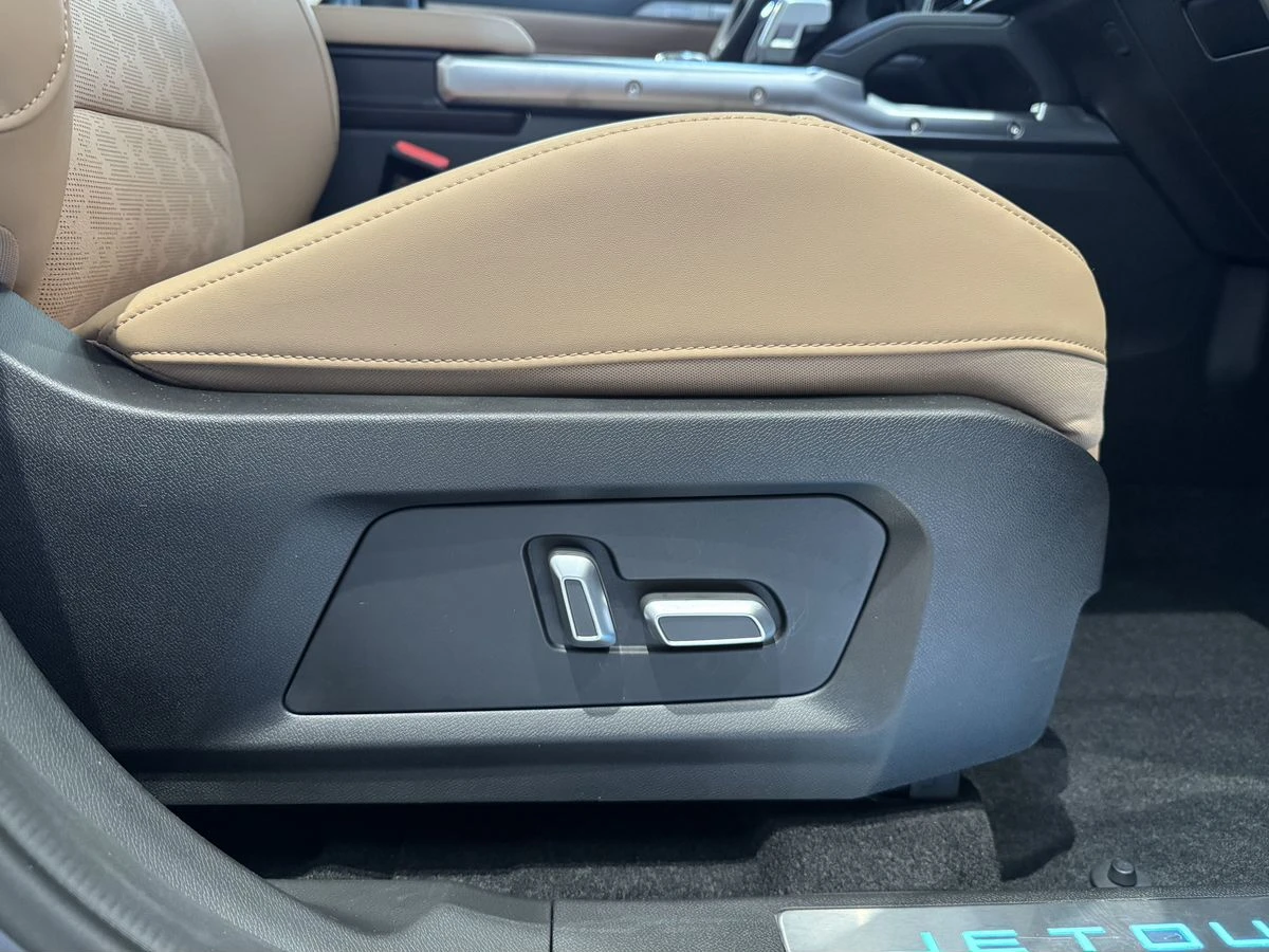 Jetour T2