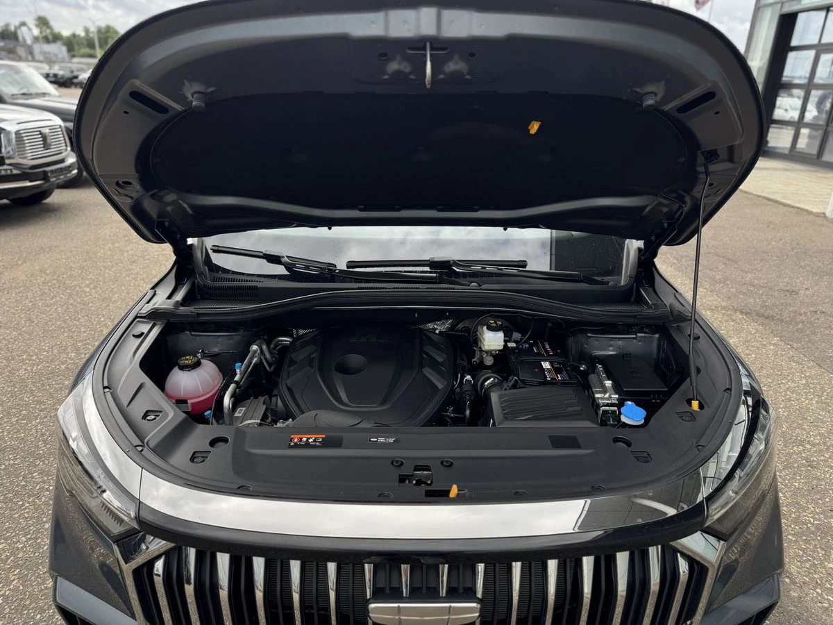 Geely Okavango