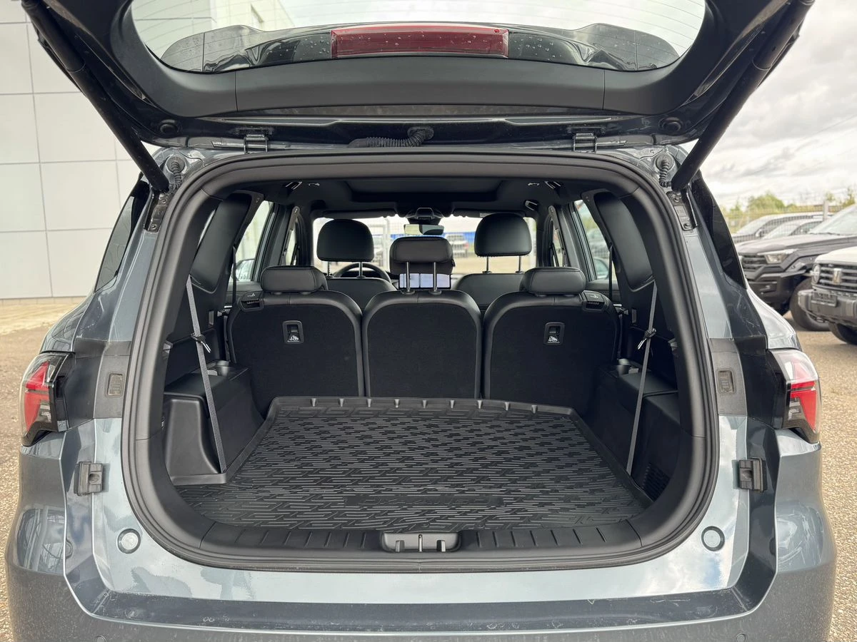 Geely Okavango
