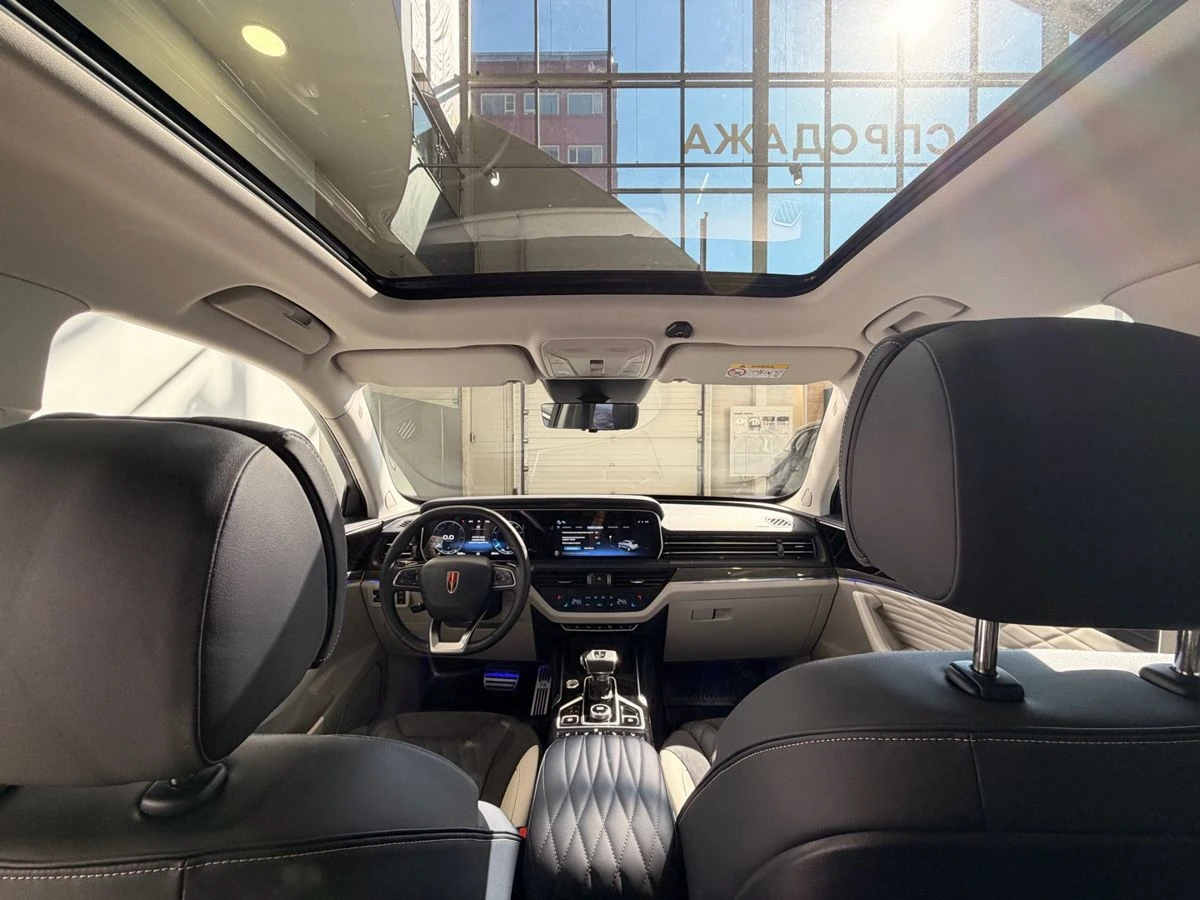 Hongqi HS5