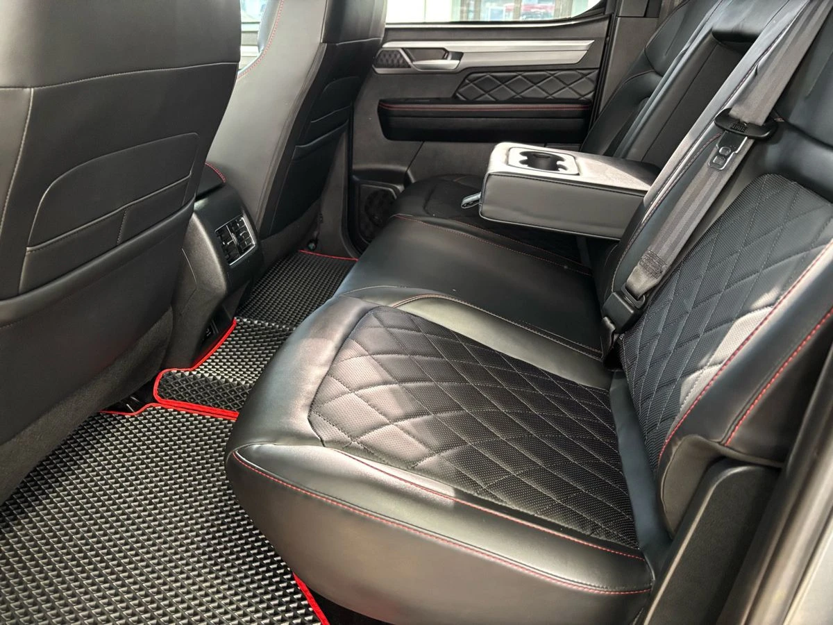 JAC T9