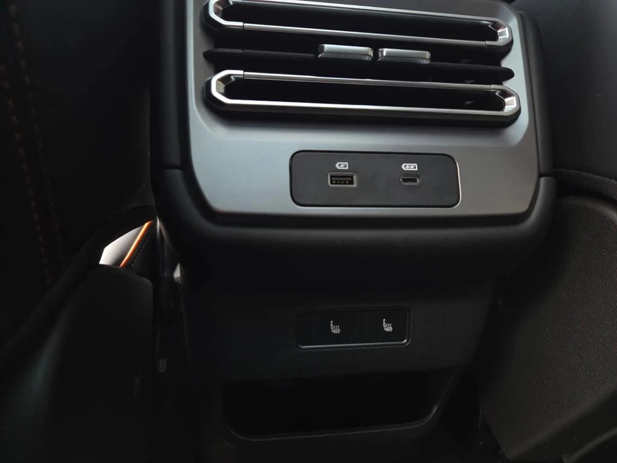 Jetour T1