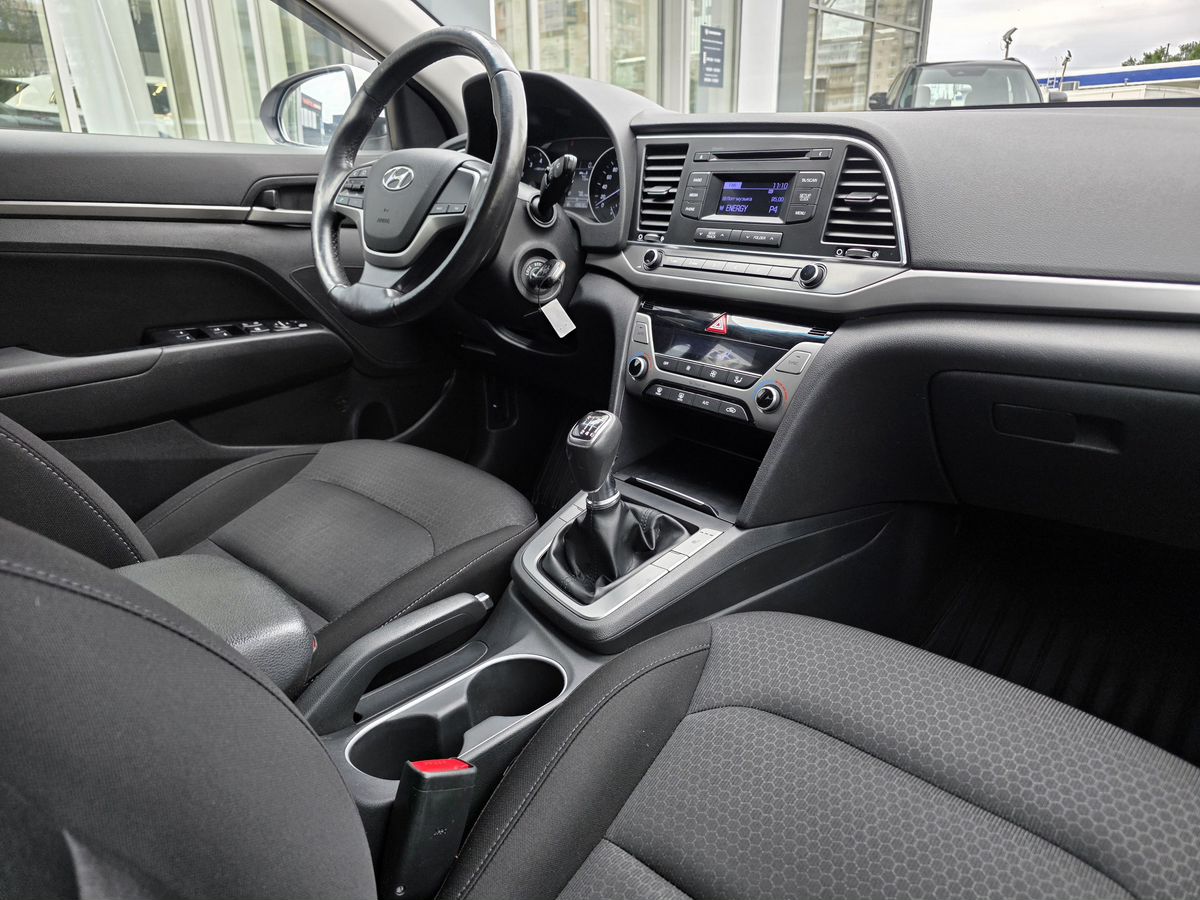 Hyundai Elantra