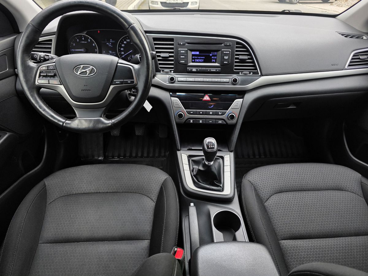 Hyundai Elantra
