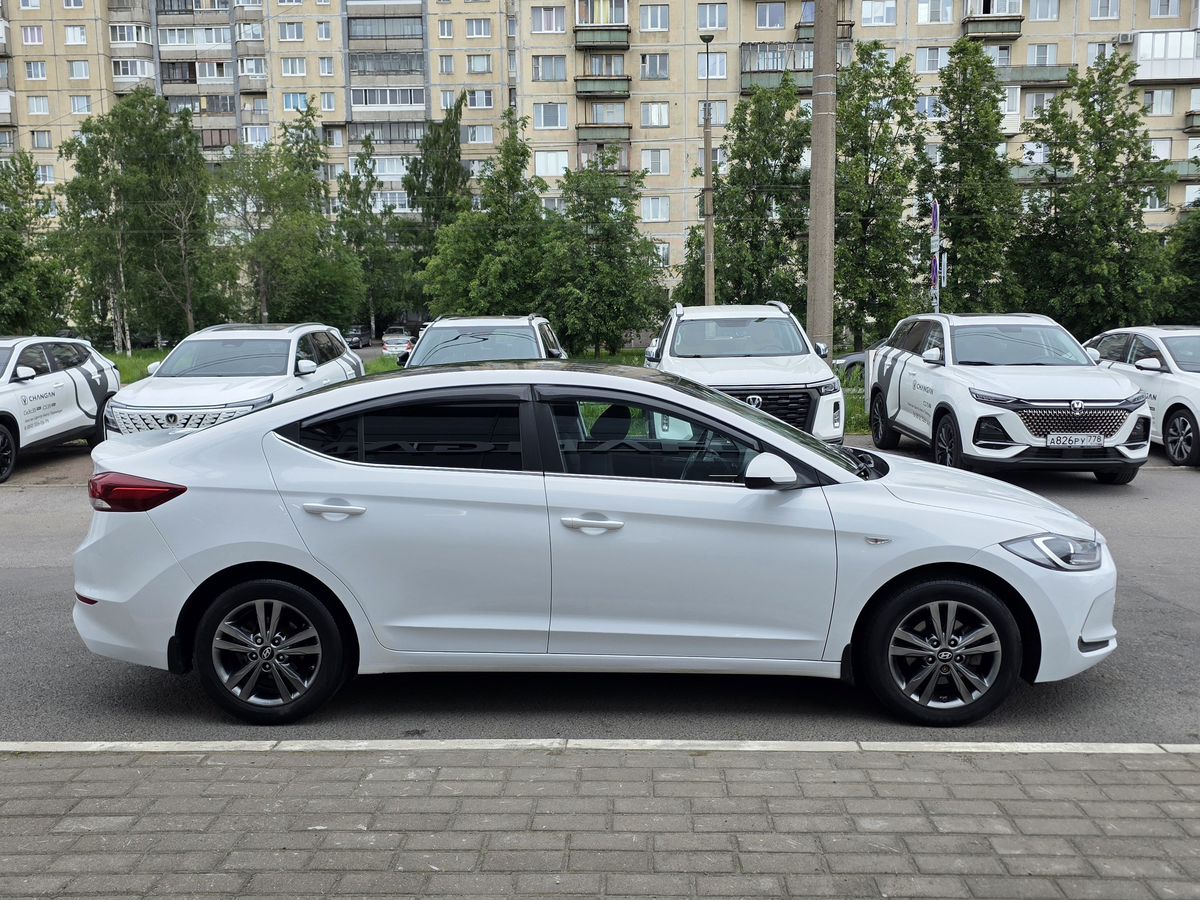 Hyundai Elantra